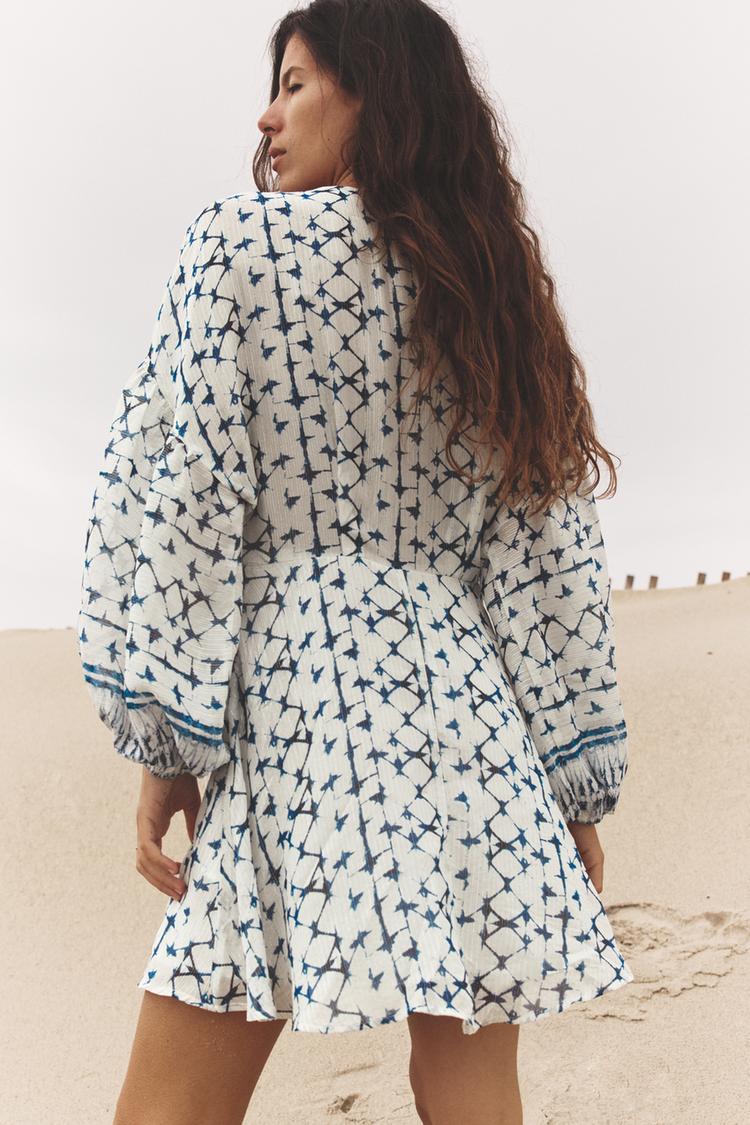 ✨RESTOCK✨ Worlds Apart Metallic Thread Print Dress