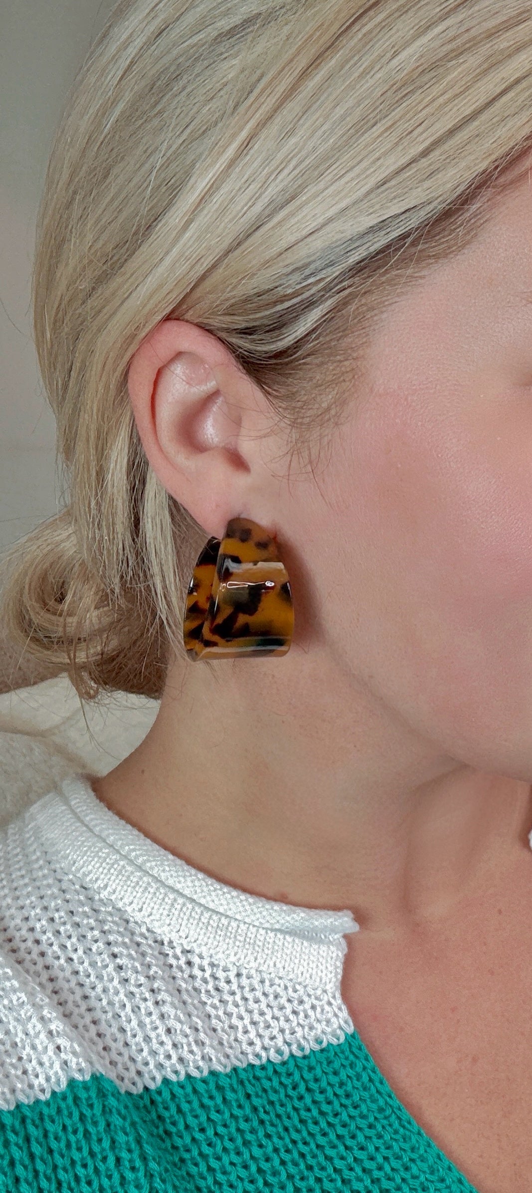 Start Over Chunky Tortoise Resin Hoop Earrings