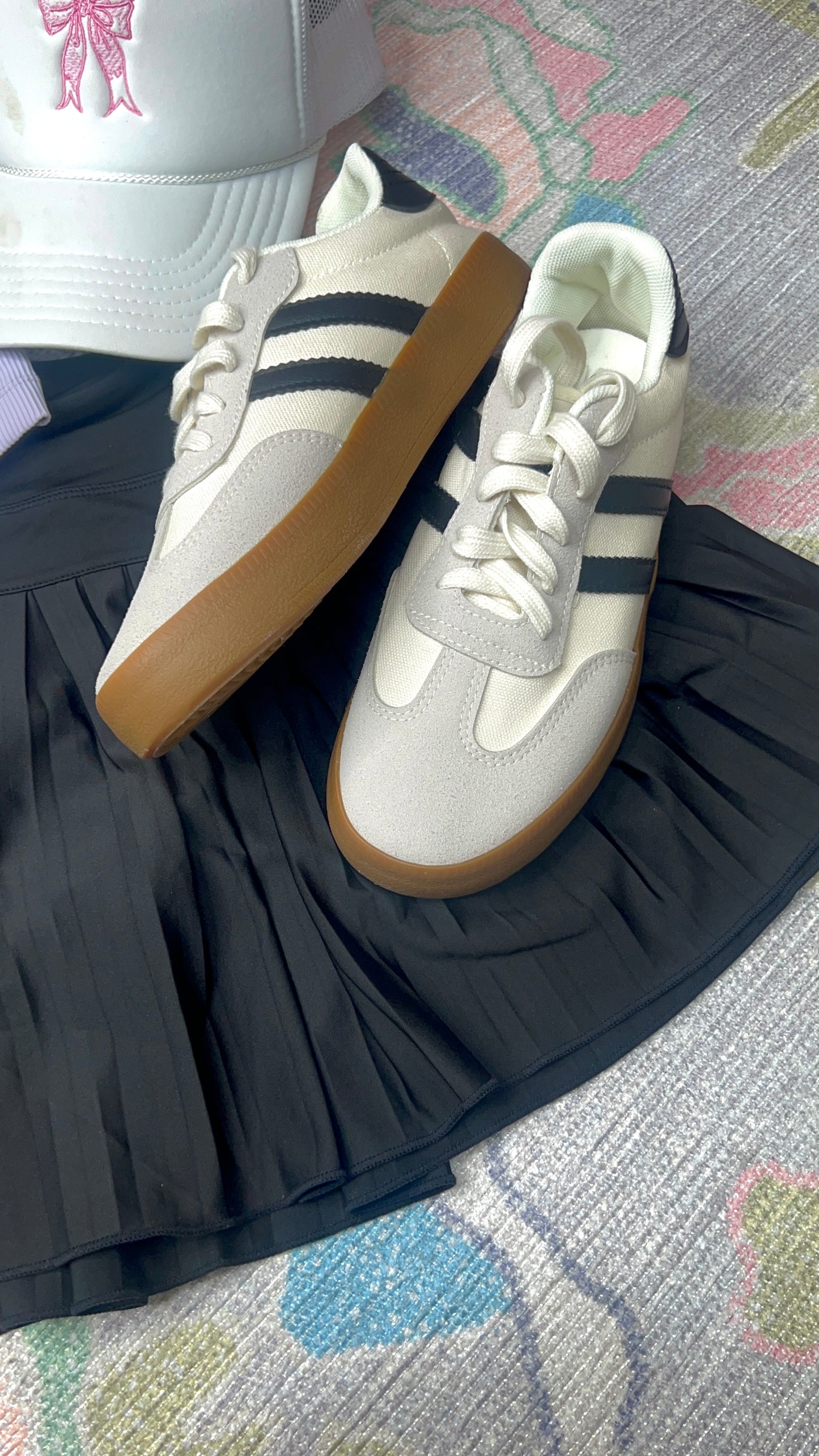 Street Style Stripe Lace Up Sneakers