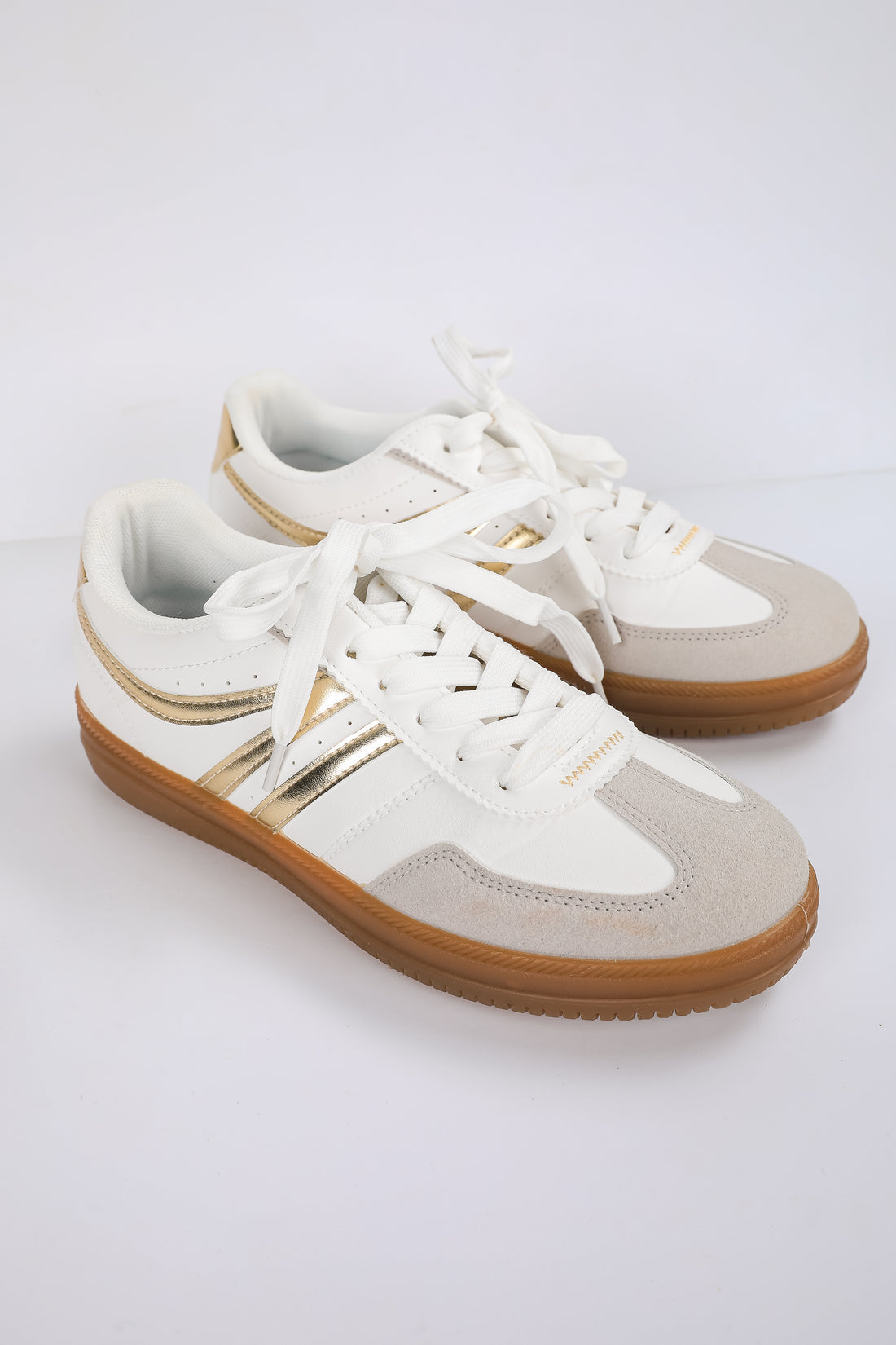 Run the Show Gold Accent Sneakers