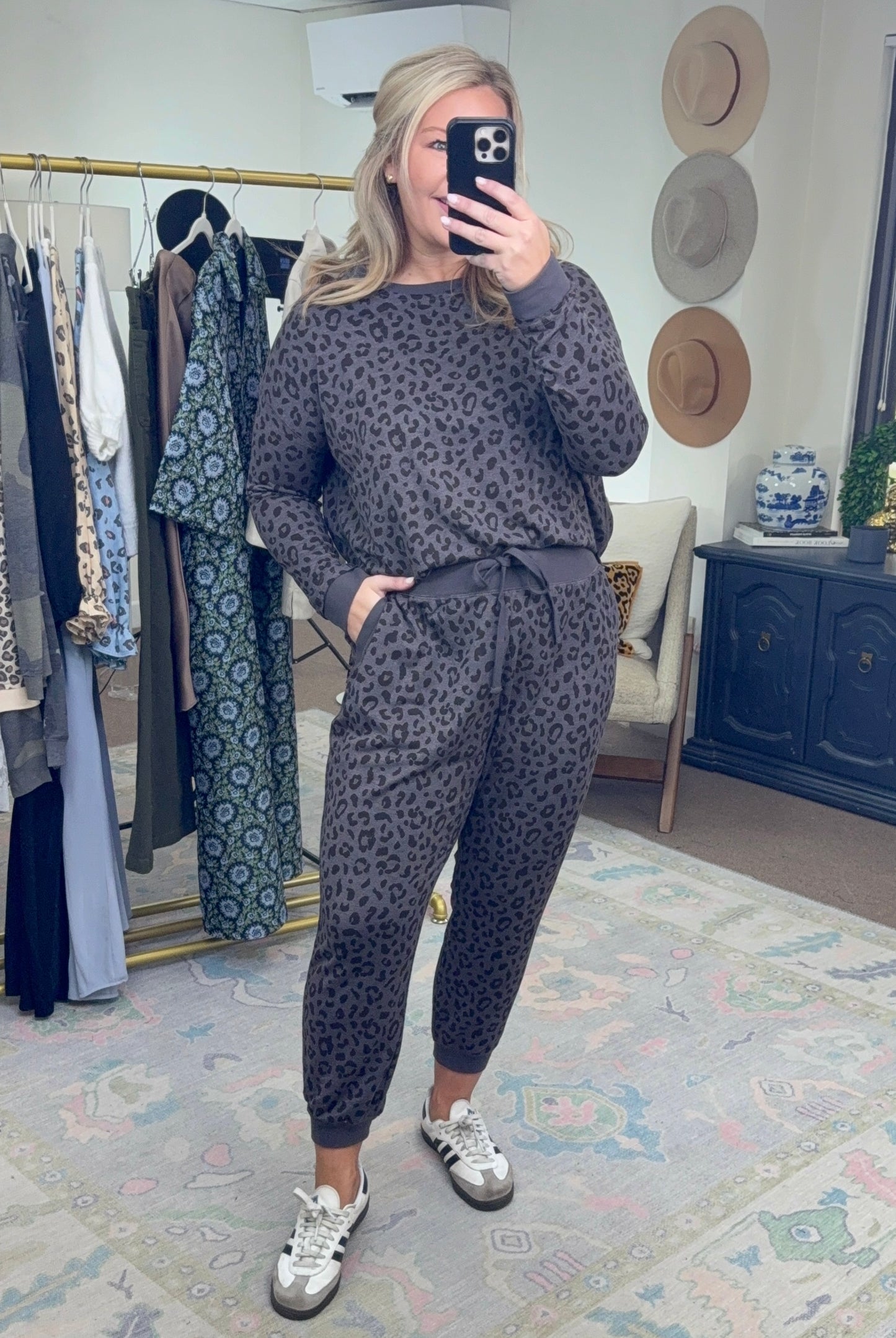 Fanning Split Side Pullover Top in Black Leopard