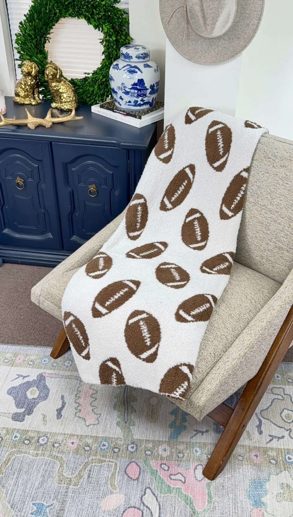 ✨SATURDAY STEAL✨ Football Print Throw Blanket