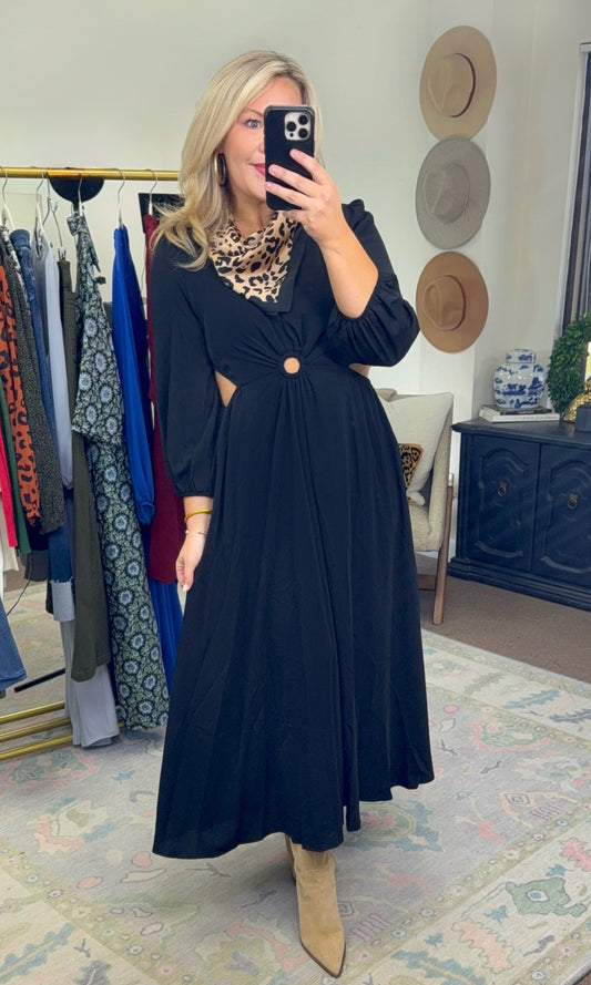 ENTRO: Good Evening Cut Out Midi Dress