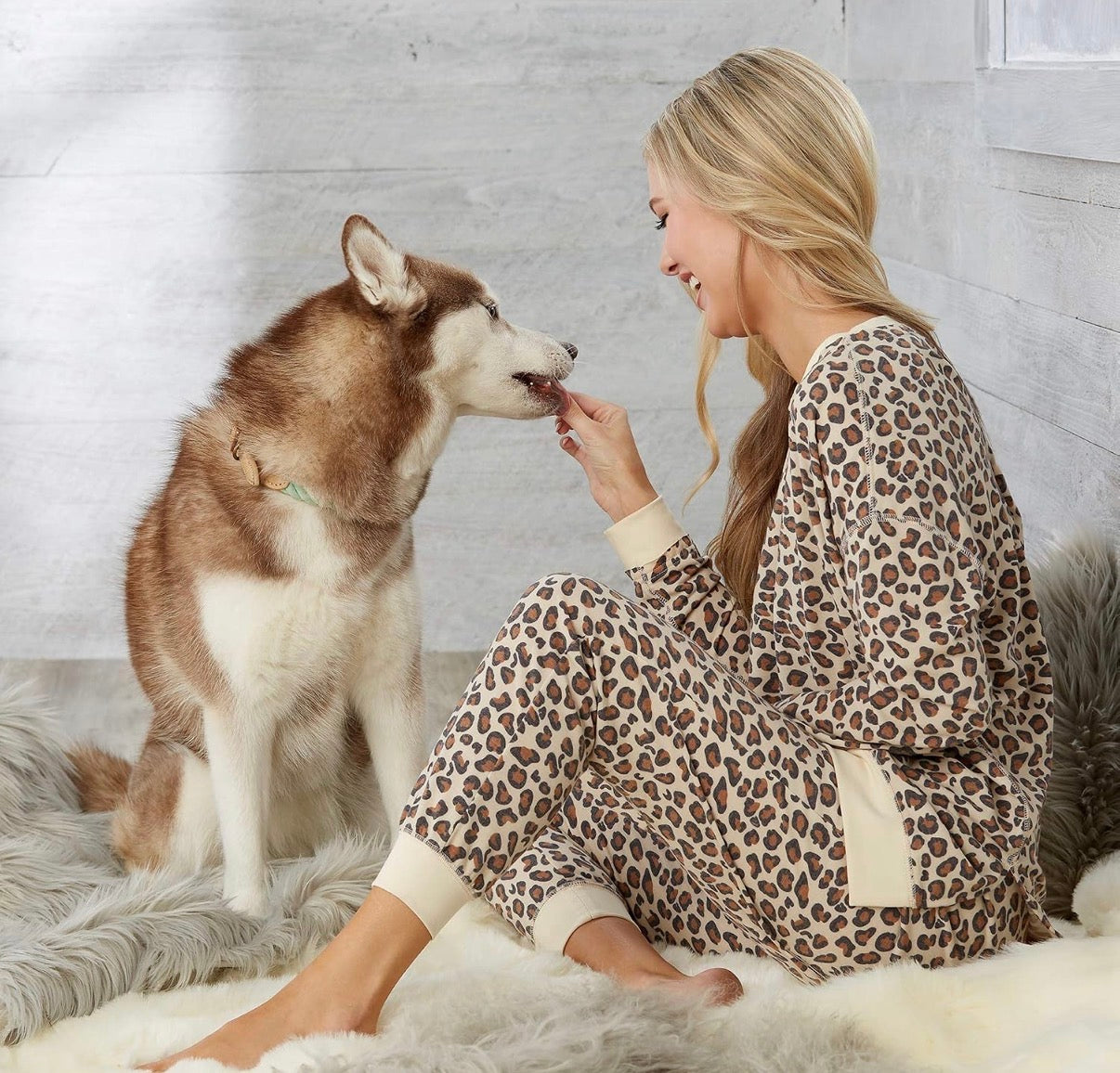 Fanning Split Side Pullover Top in Tan Leopard