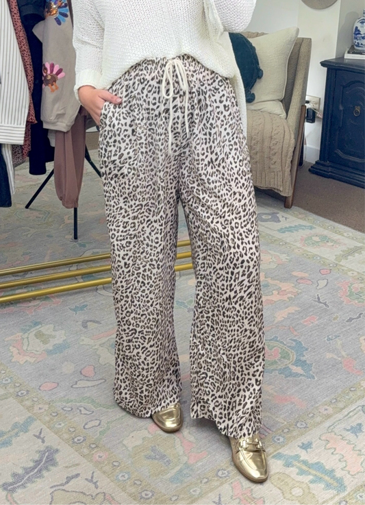 ✨RESTOCK✨ Concrete Jungle Animal Print Pants