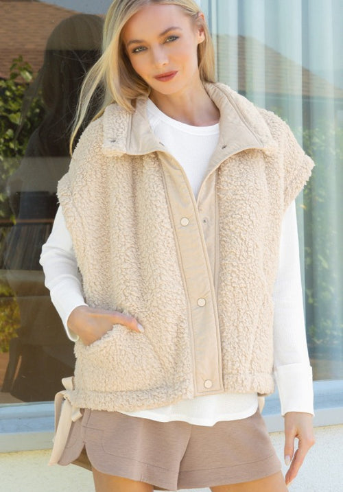 Chalet All Day Oversized Sherpa Vest