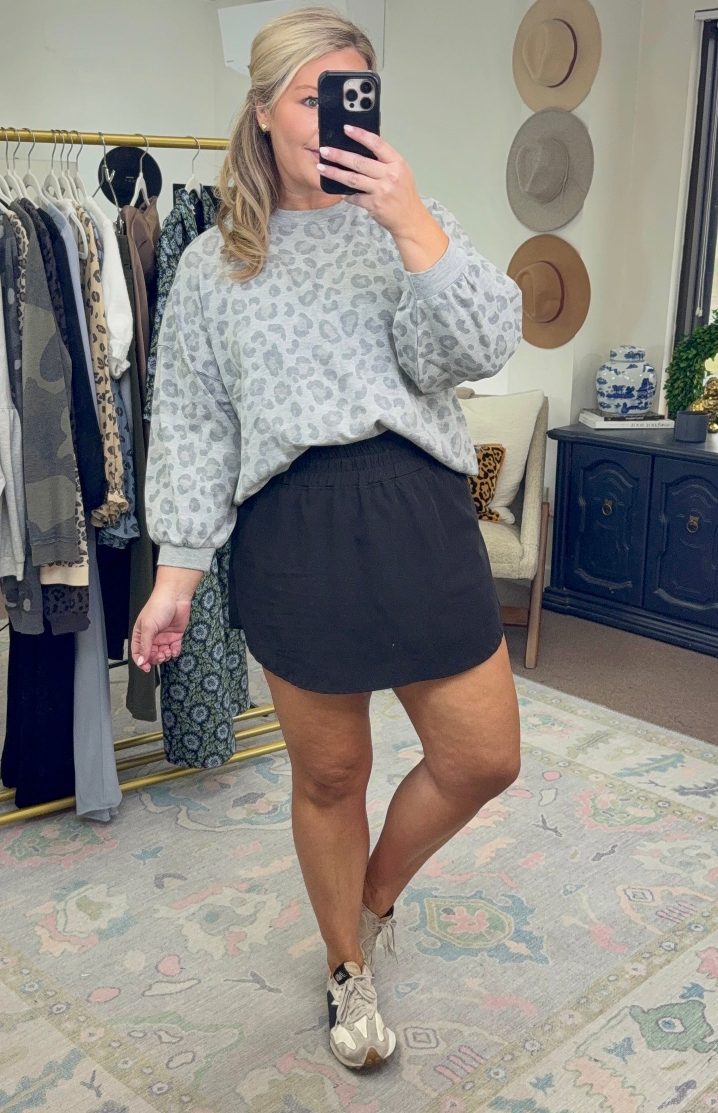 Miles Pullover Top in Gray Leopard