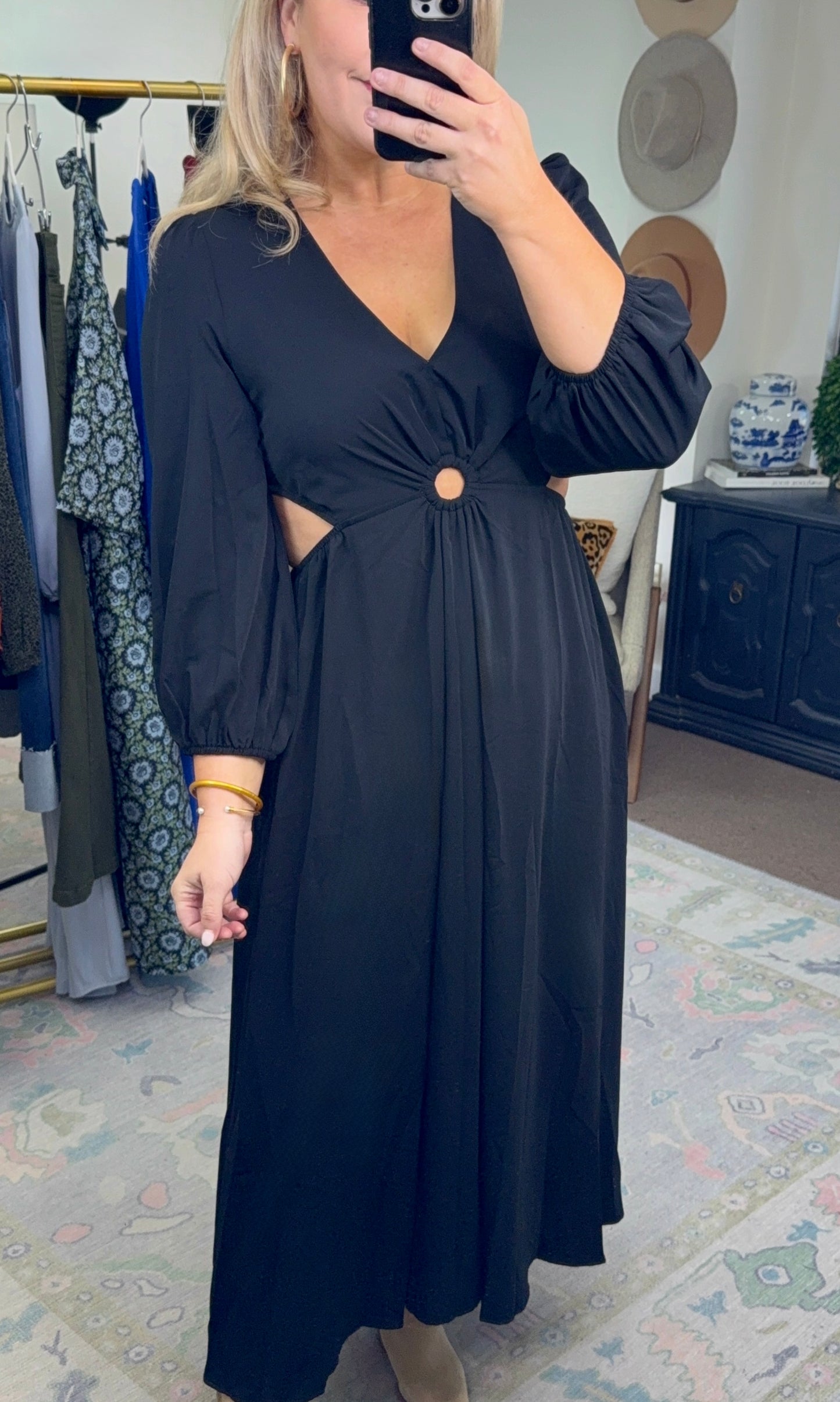 ENTRO: Good Evening Cut Out Midi Dress
