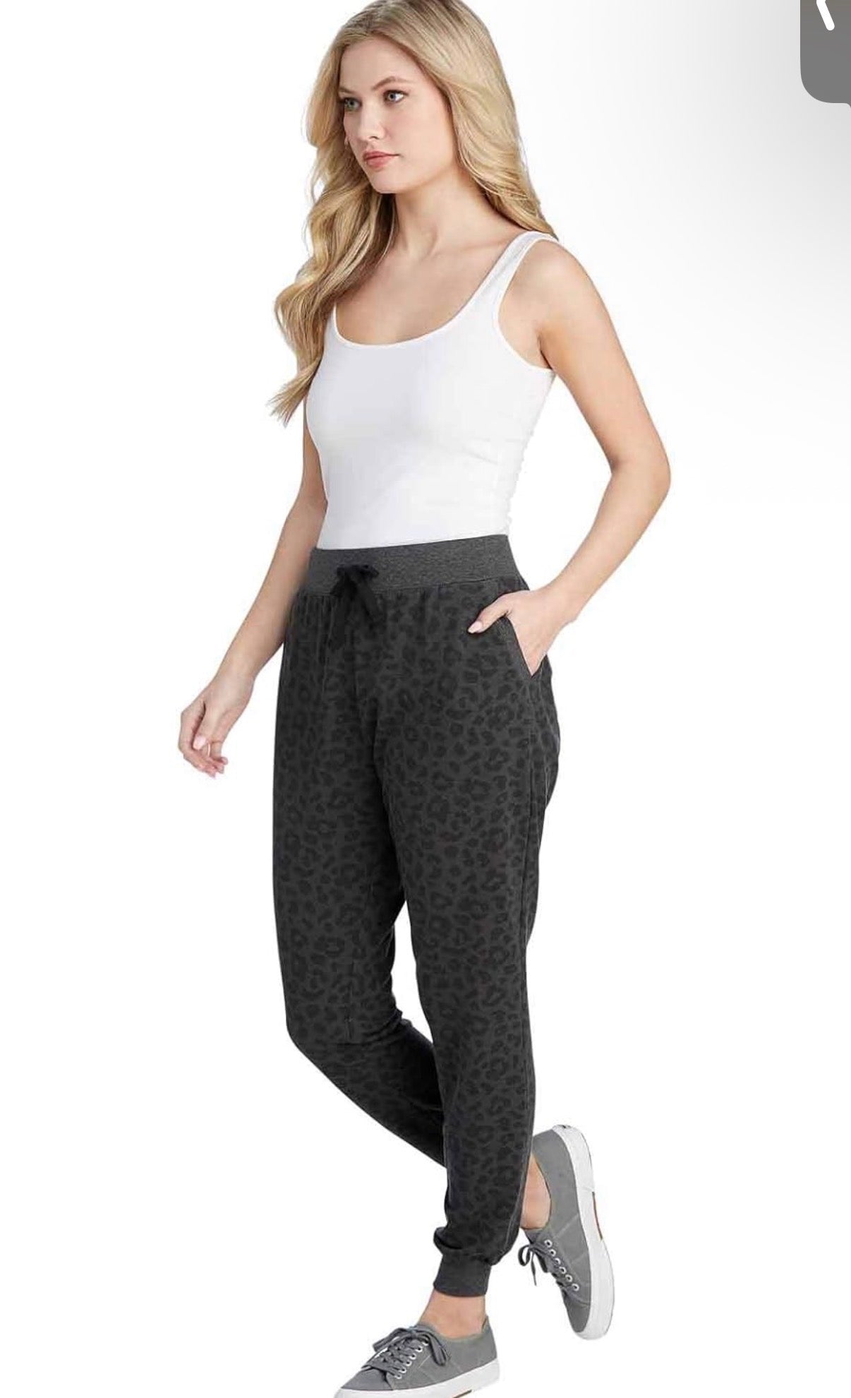 Fanning Jogger Pants in Black Leopard