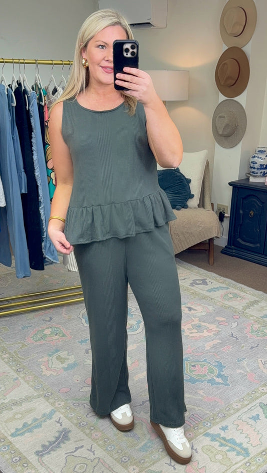 Casual Friday Ruffle Flounce Set