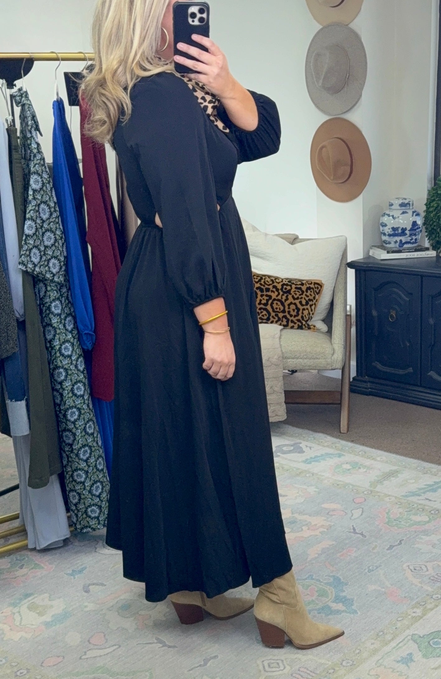 ENTRO: Good Evening Cut Out Midi Dress
