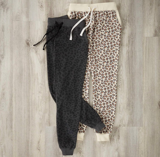 MUD PIE: Fanning Jogger Pants in Black Leopard