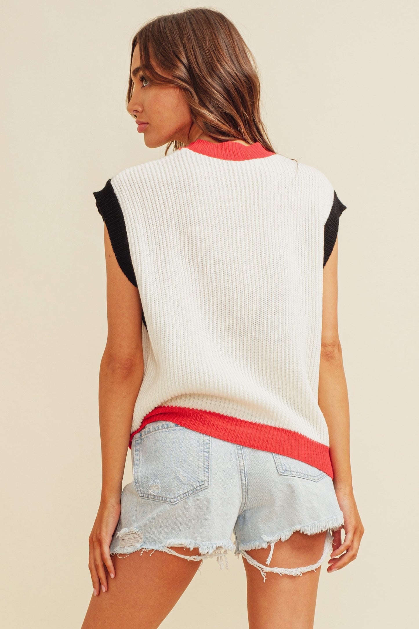 Dawgs Script Sleeveless Sweater