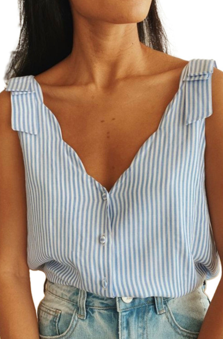 Seersucker Scallop Blouse